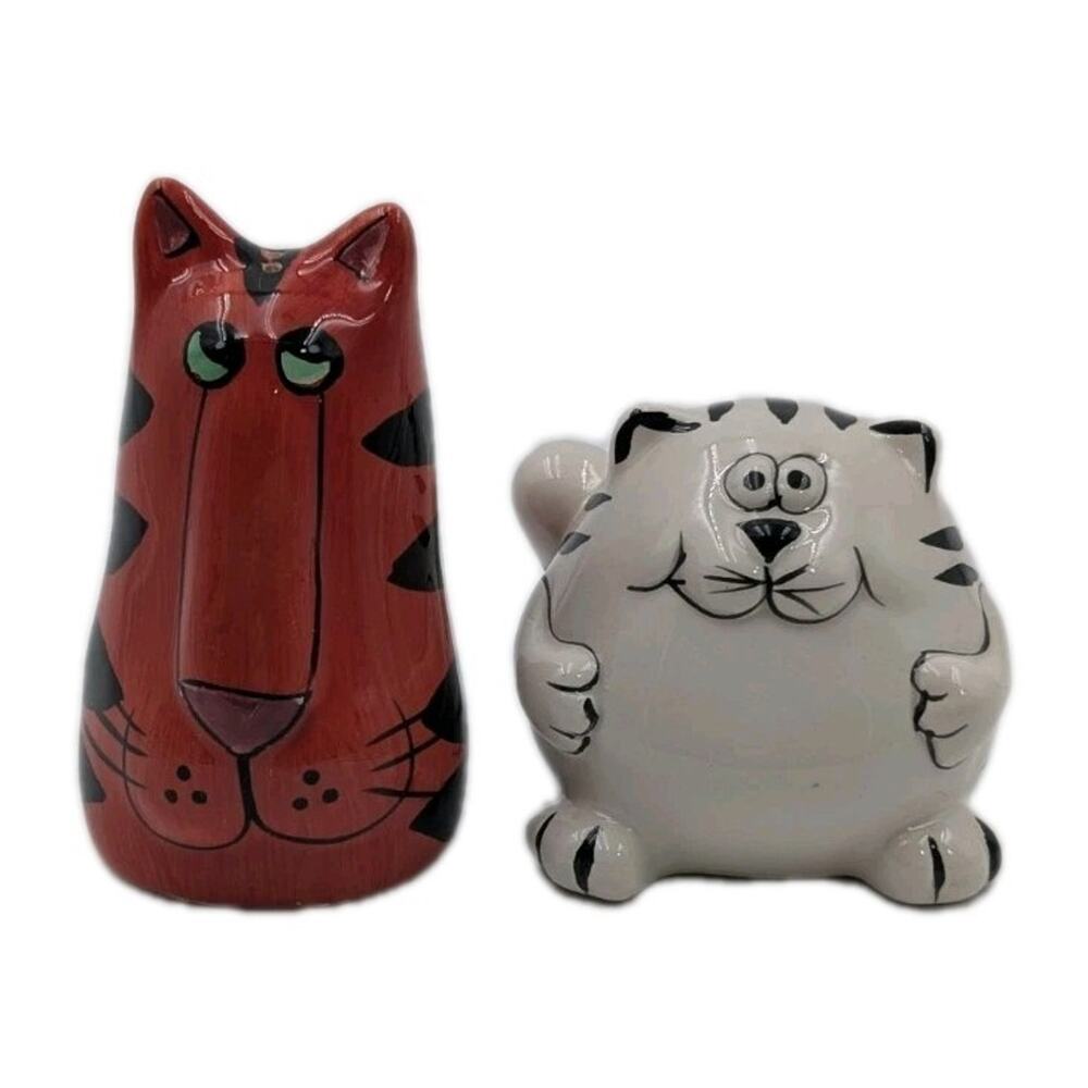 Pier 1 Imports Ceramic Cat Tiger Salt & Pepper Shakers Set Striped Cartoon Cute